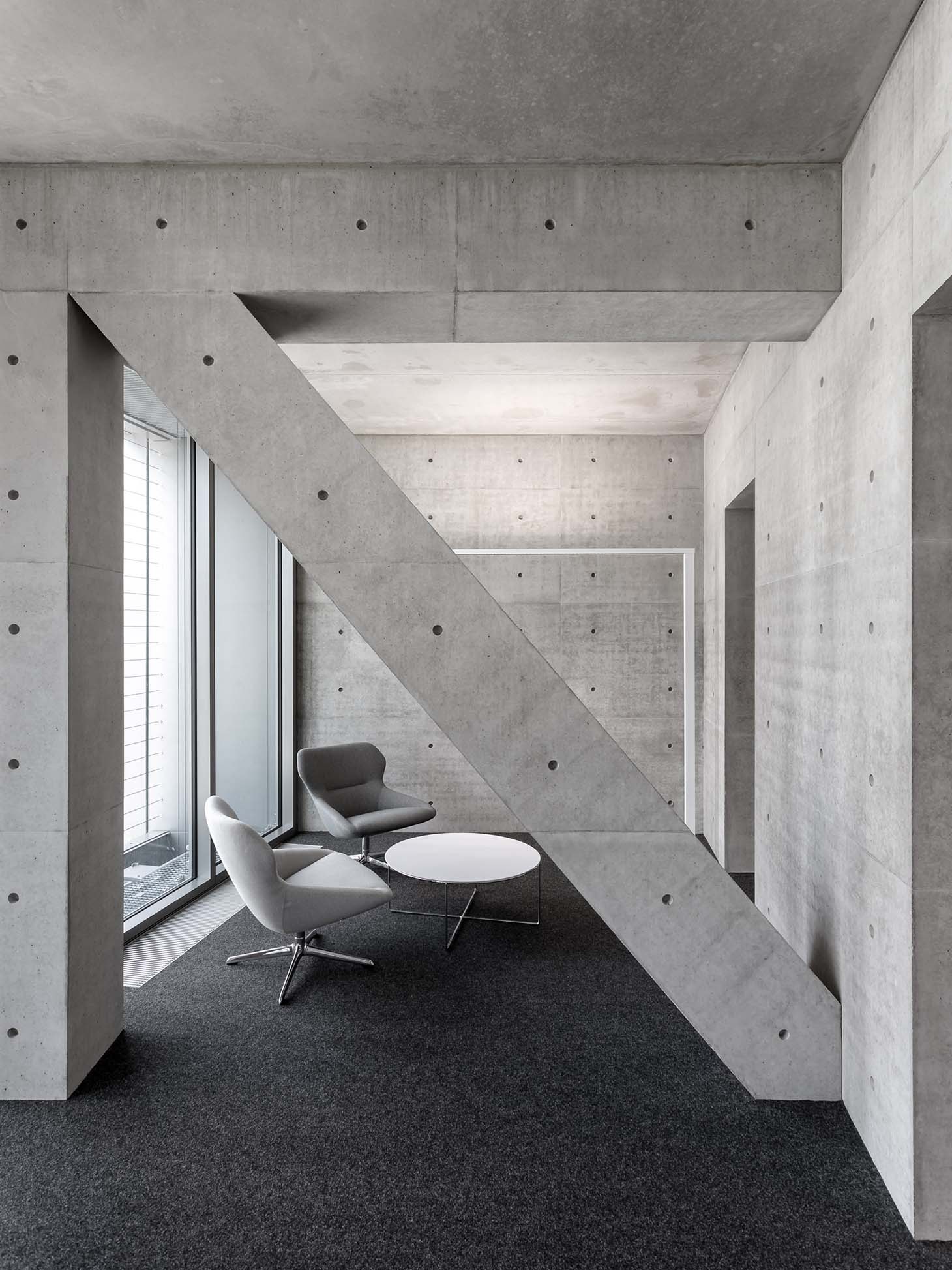 Tadao Andos Unternehmenszentrale weisenburger in der Bauwelt